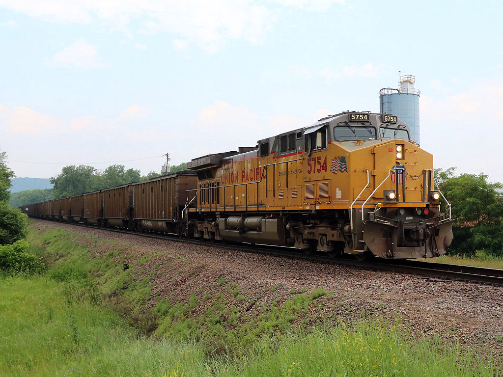 UP 5754